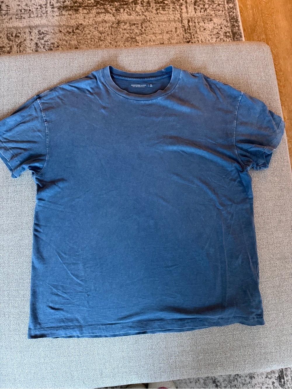 Abercrombie & Fitch Men's Washed Navy Crewneck Tee